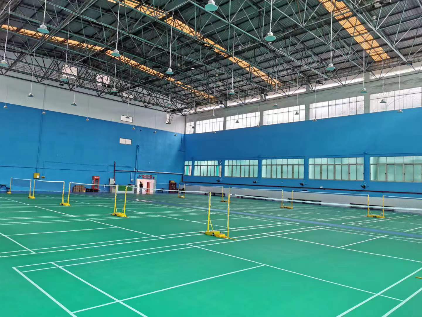 海珠敦和路自娛自樂羽毛球館翻新改造完工